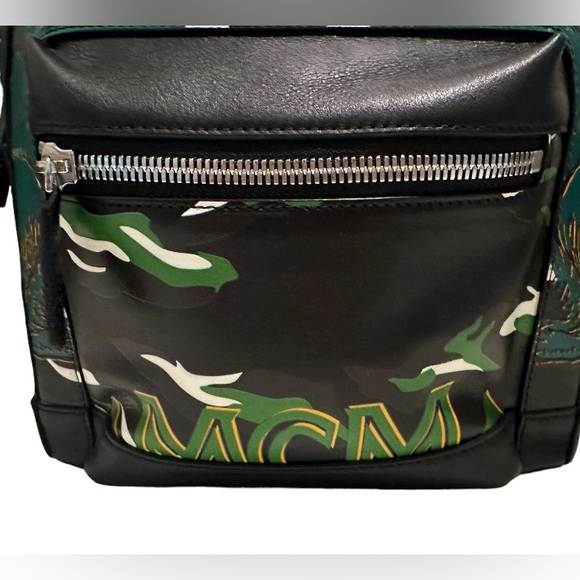 MCM Stark Psychedelic Rabbit Backpack - Picture 12 of 14